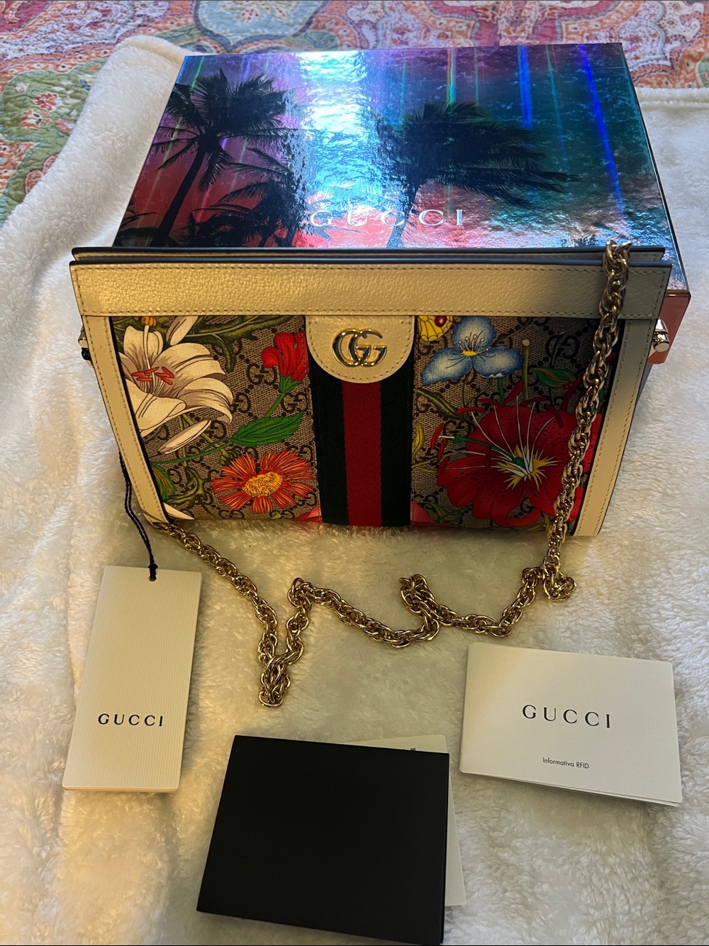 Gucci Floral GG Supreme Crossbody Bag in Multi and White